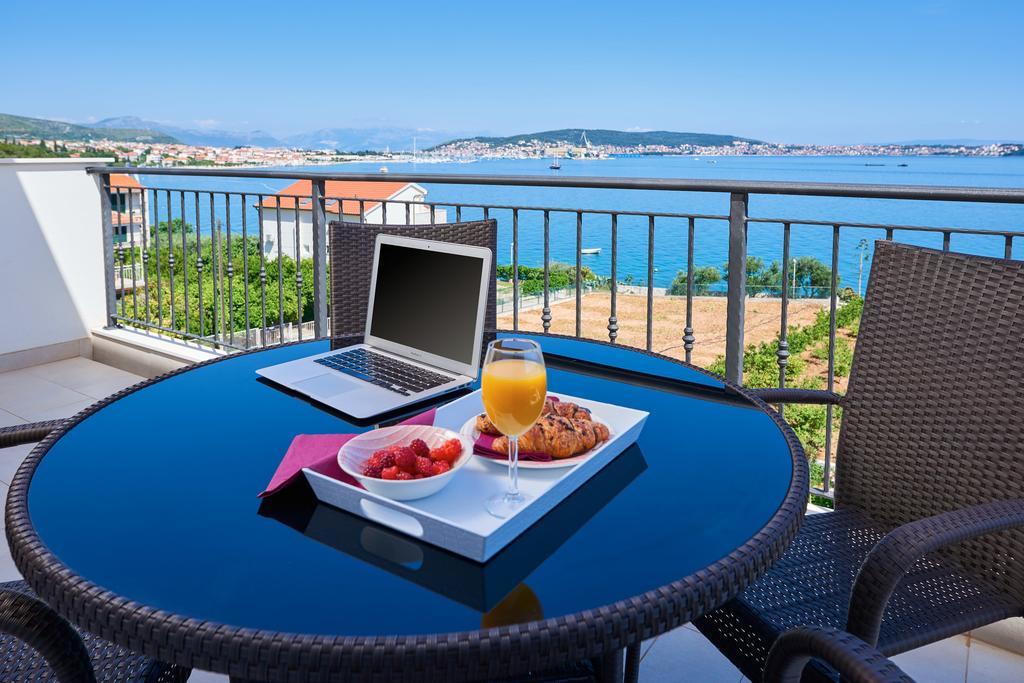 Villa Mila Trogir Bagian luar foto